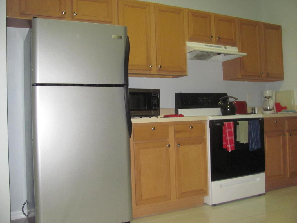 957 SW Jaslo Avenue, Port Saint Lucie, FL 34953