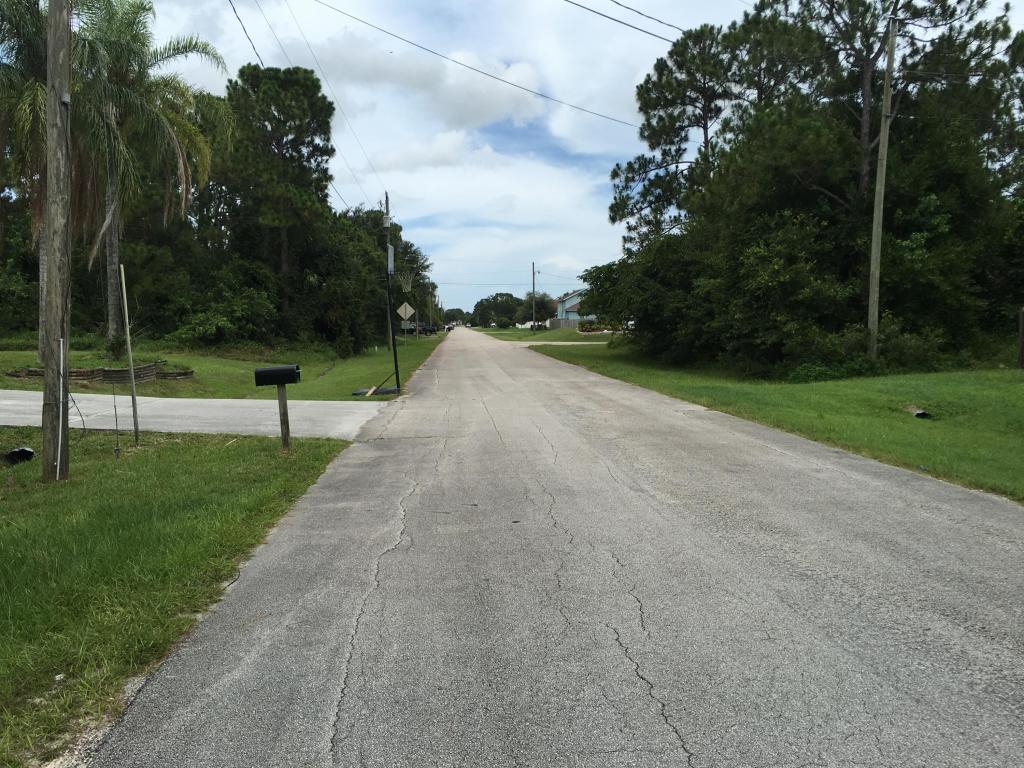 1489 SW Gastador Avenue, Port Saint Lucie, FL 34953