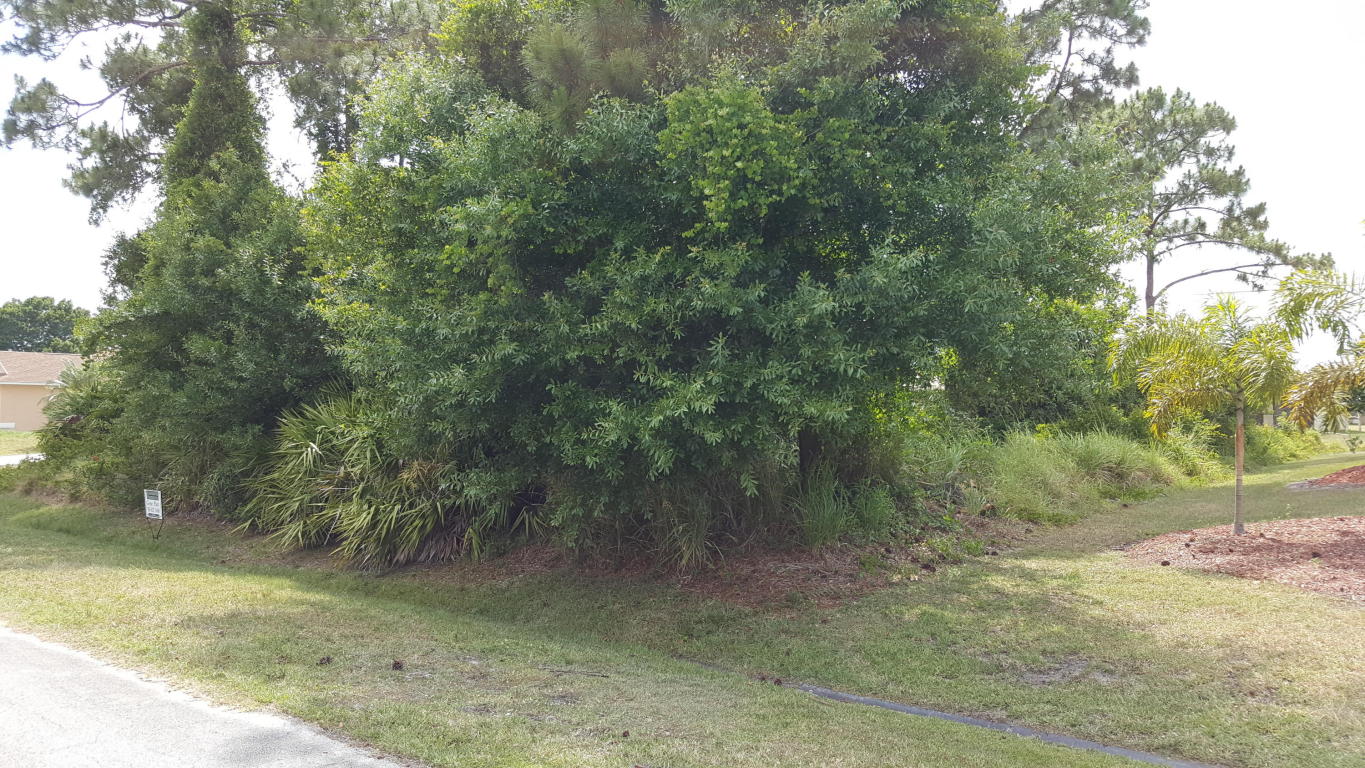 1932 SW Erie Street, Port Saint Lucie, FL 34953