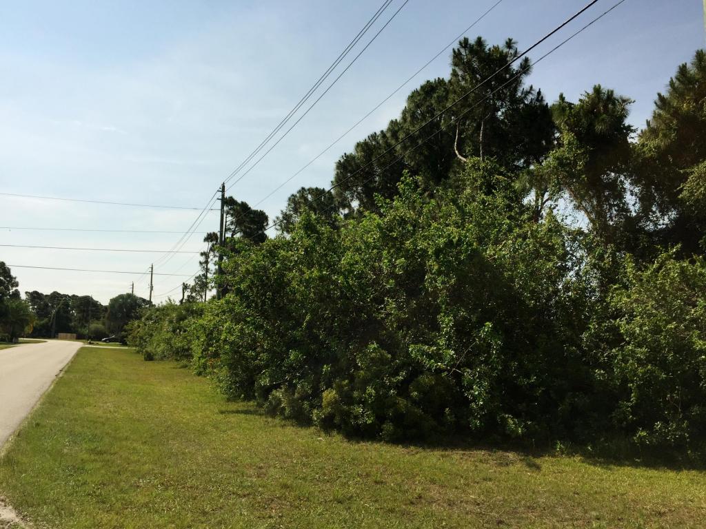 1816 SW Dreyfuss Blvd, Port Saint Lucie, FL 34953