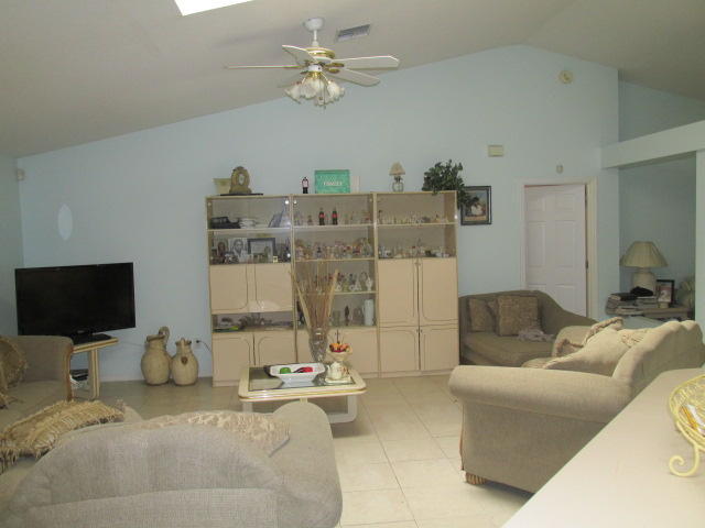 2674 SW Cadet Circle, Port Saint Lucie, FL 34953