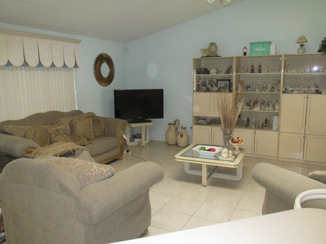 2674 SW Cadet Circle, Port Saint Lucie, FL 34953