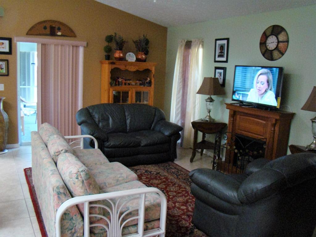 1887 SW Renfro Street, Port Saint Lucie, FL 34953