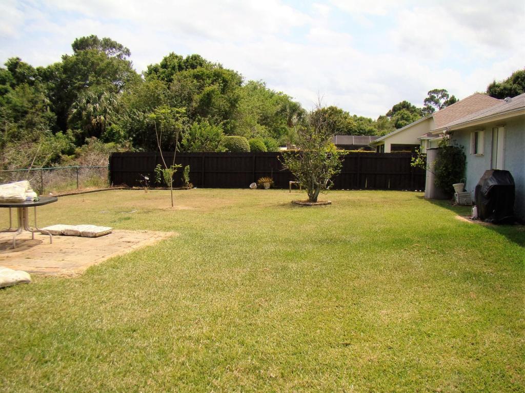 1887 SW Renfro Street, Port Saint Lucie, FL 34953