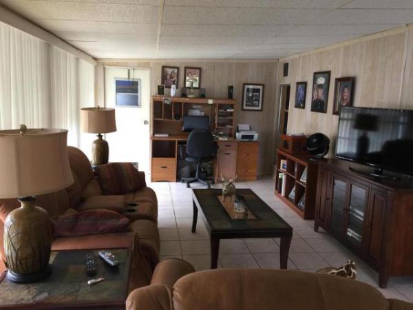 Pinelake Village Mobile Home Community301 NE Moonstone DriveJensen Beach, FL 34957