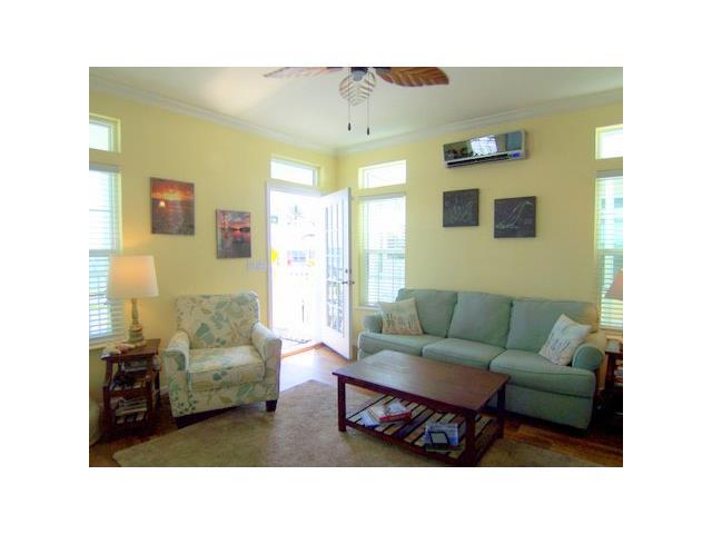 29 Indian River DR, Jensen Beach, FL 34957