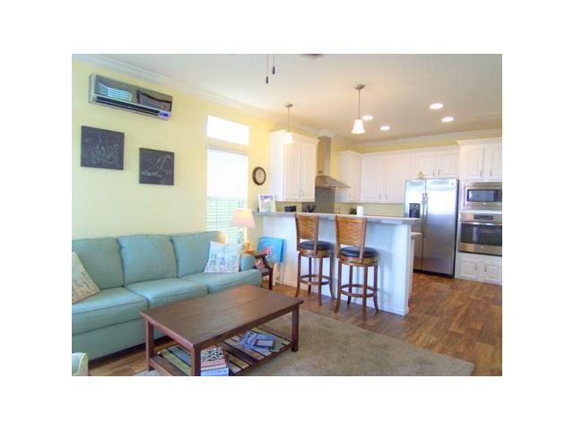 29 Indian River DR, Jensen Beach, FL 34957
