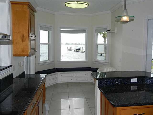 1530 Dixie HWY, Jensen Beach, FL 34957