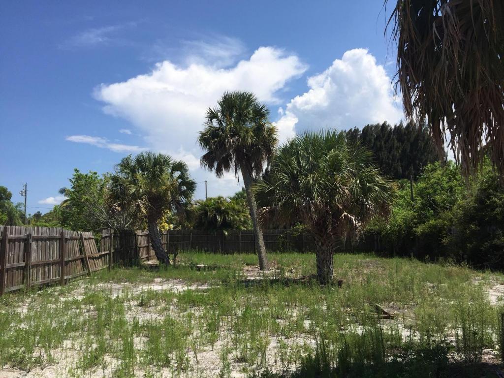 1100 NE Olive Street, Jensen Beach, FL 34957