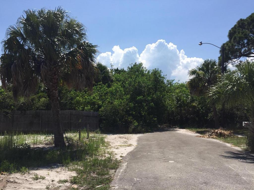 1100 NE Olive Street, Jensen Beach, FL 34957