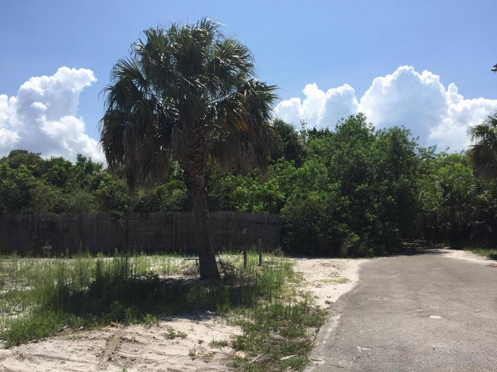 1100 NE Olive Street, Jensen Beach, FL 34957
