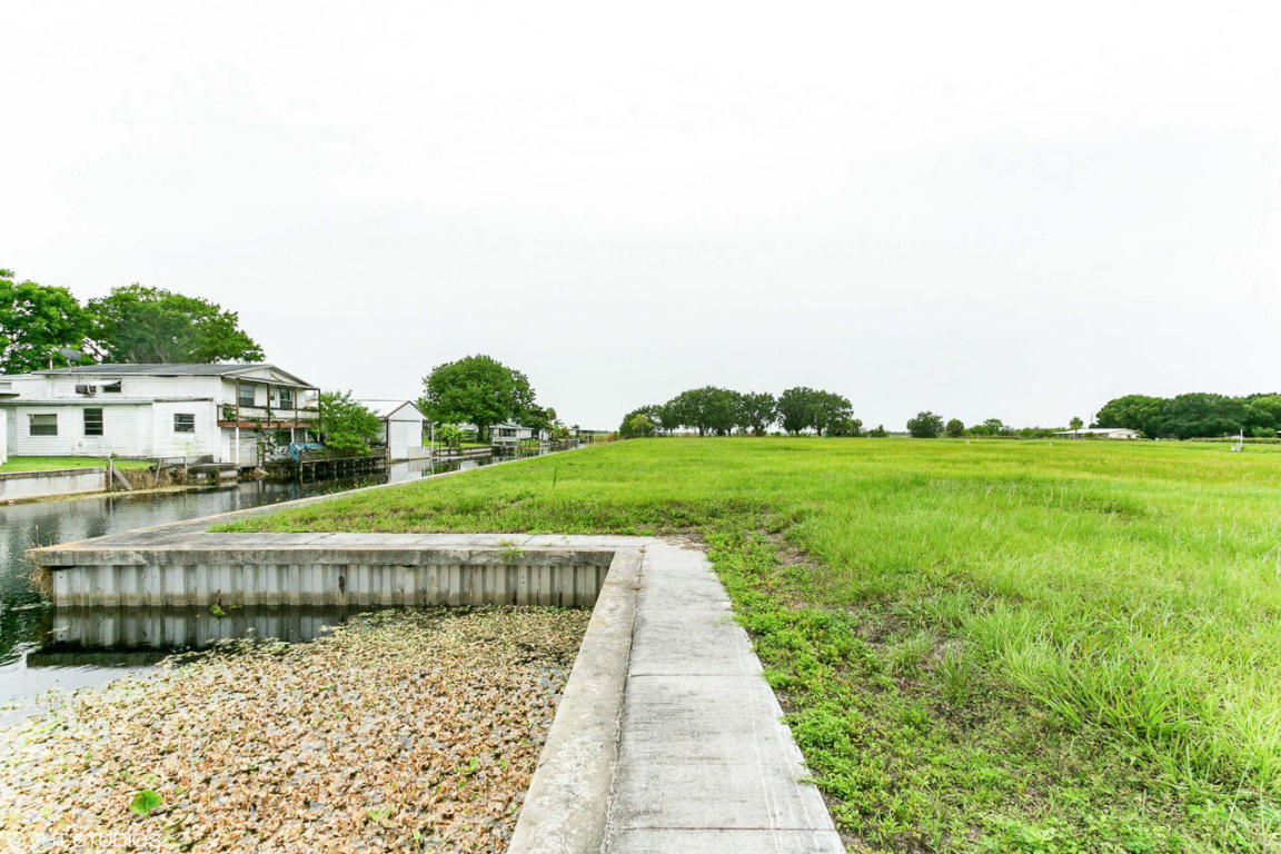 1073 Orange Loop, Okeechobee, FL 34974