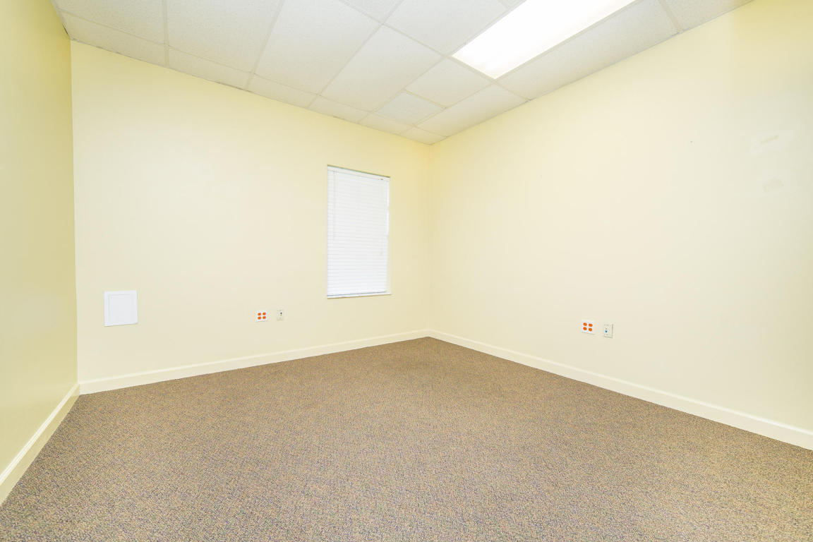 4638 S 25th Street, Fort Pierce, FL 34981