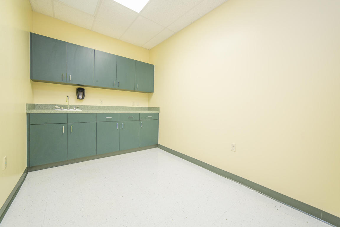 4638 S 25th Street, Fort Pierce, FL 34981
