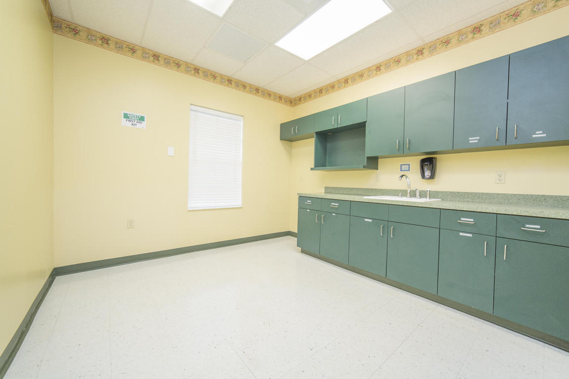 4638 S 25th Street, Fort Pierce, FL 34981