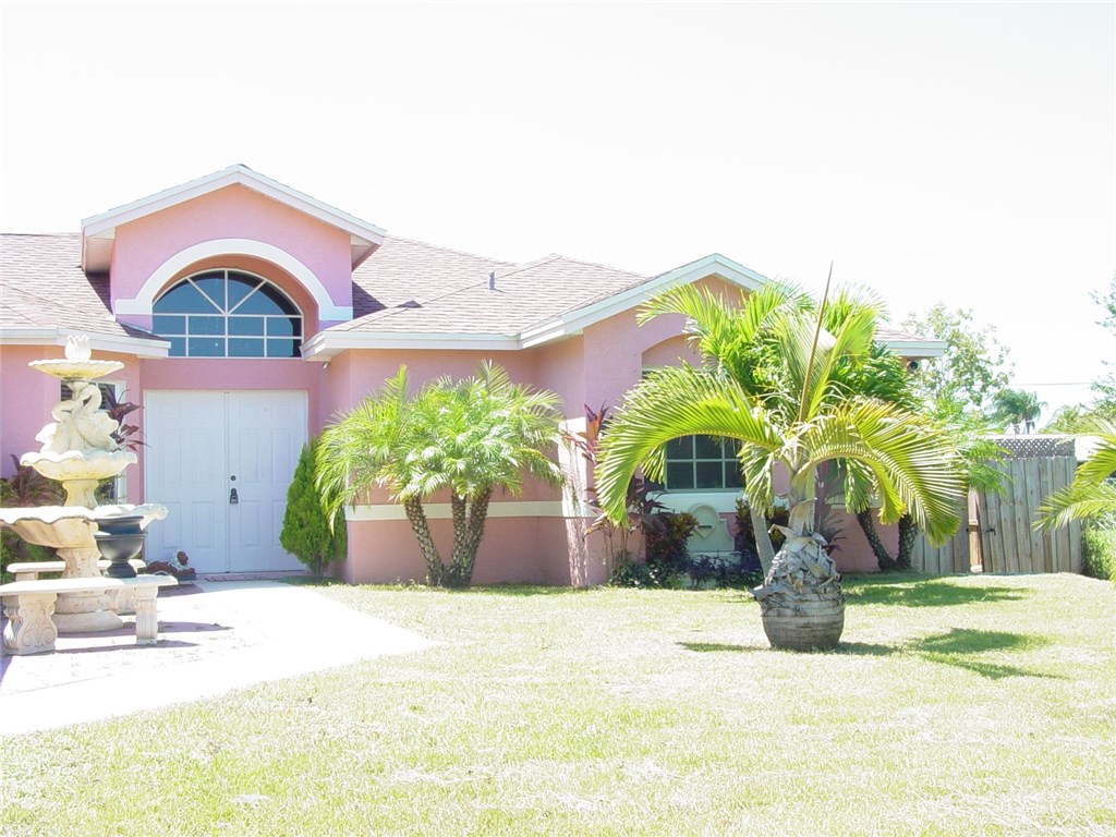 764 SW Avens Street, Port Saint Lucie, FL 34983