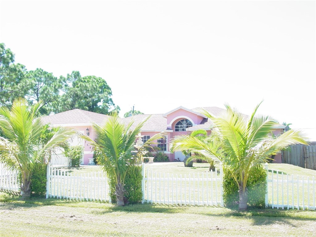 764 SW Avens Street, Port Saint Lucie, FL 34983