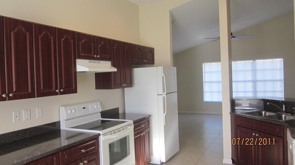 512 NW Colonial Street, Port Saint Lucie, FL 34983