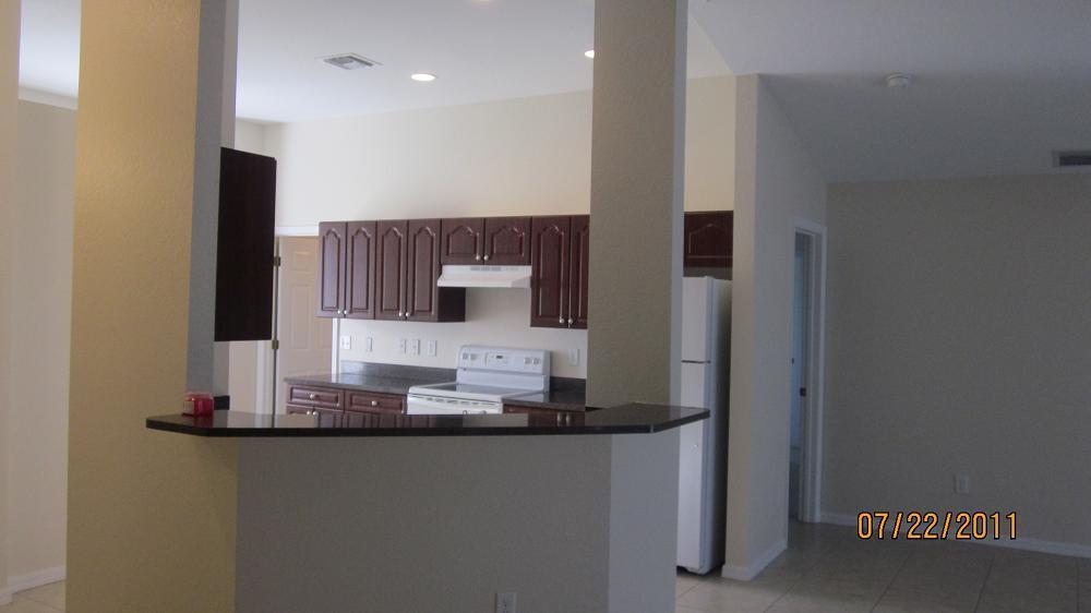 512 NW Colonial Street, Port Saint Lucie, FL 34983