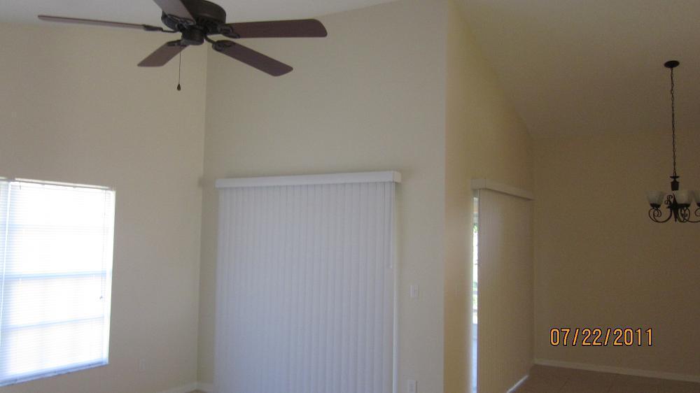 512 NW Colonial Street, Port Saint Lucie, FL 34983