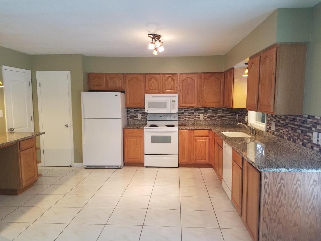 134 NE Twylite Terrace, Port Saint Lucie, FL 34983