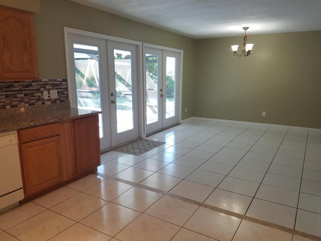 134 NE Twylite Terrace, Port Saint Lucie, FL 34983