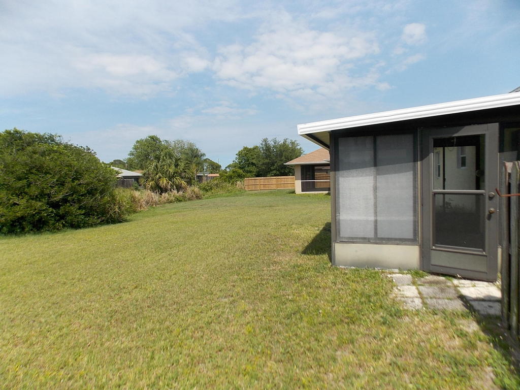 345 NW Marion Avenue, Port Saint Lucie, FL 34983