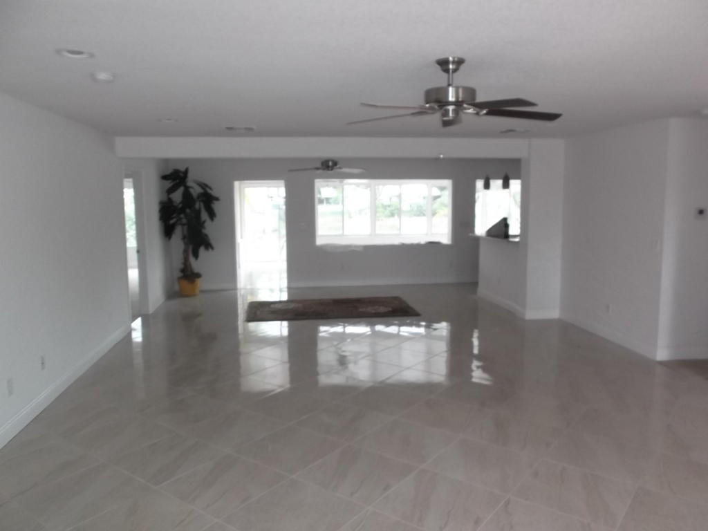 679 SE Harborview Drive, Port Saint Lucie, FL 34983