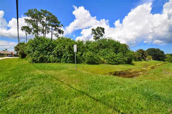 1002 SE Walters Terrace, Port Saint Lucie, FL 34983