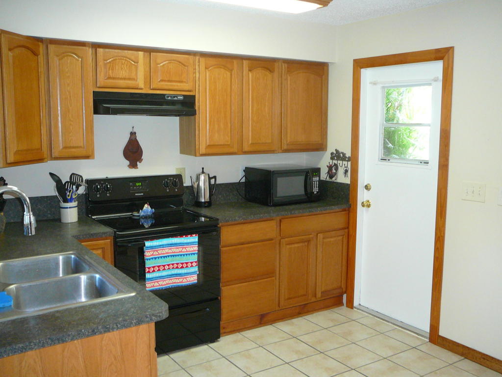 715 SE Forgal St, Port Saint Lucie, FL 34983