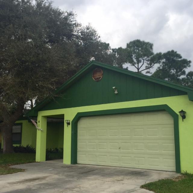 401 SE Thornhill Drive, Port Saint Lucie, FL 34983