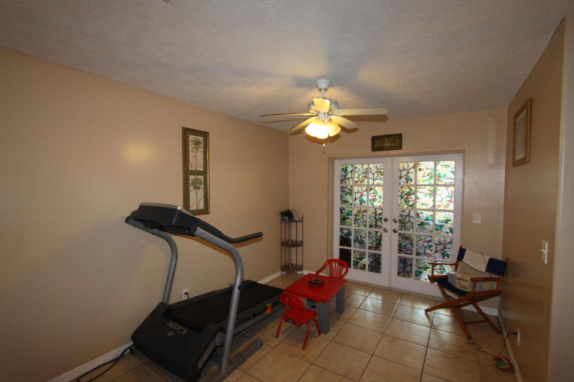179 NE Jardain Rd, Port Saint Lucie, FL 34983