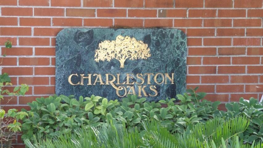 109 NE Charleston Oaks Drive, Port Saint Lucie, FL 34983