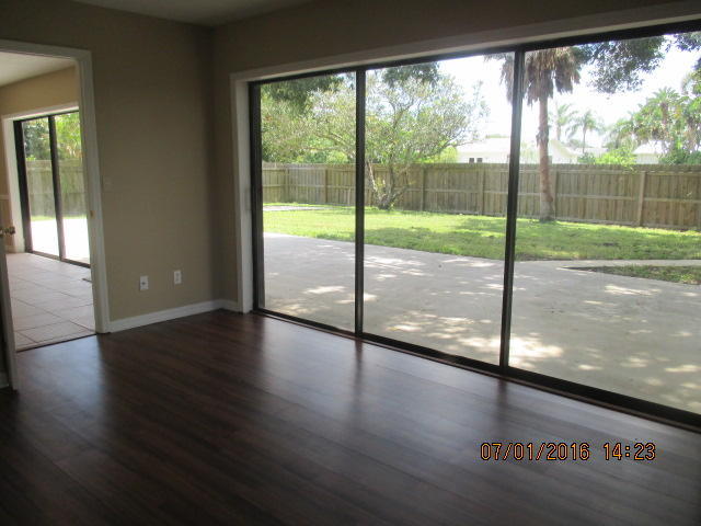 154 NW Dorchester Street, Port Saint Lucie, FL 34983