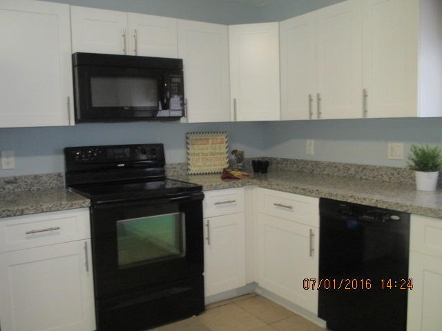 154 NW Dorchester Street, Port Saint Lucie, FL 34983