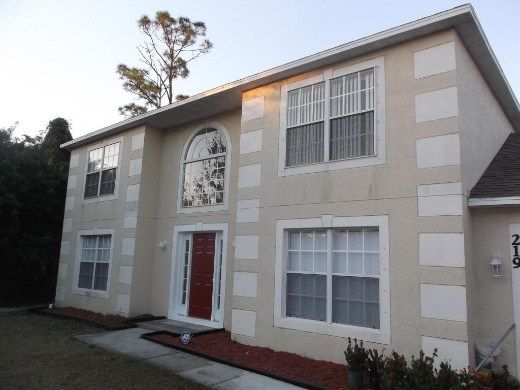 219 SW Statler Avenue, Port Saint Lucie, FL 34984