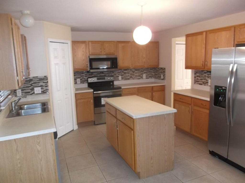 219 SW Statler Avenue, Port Saint Lucie, FL 34984