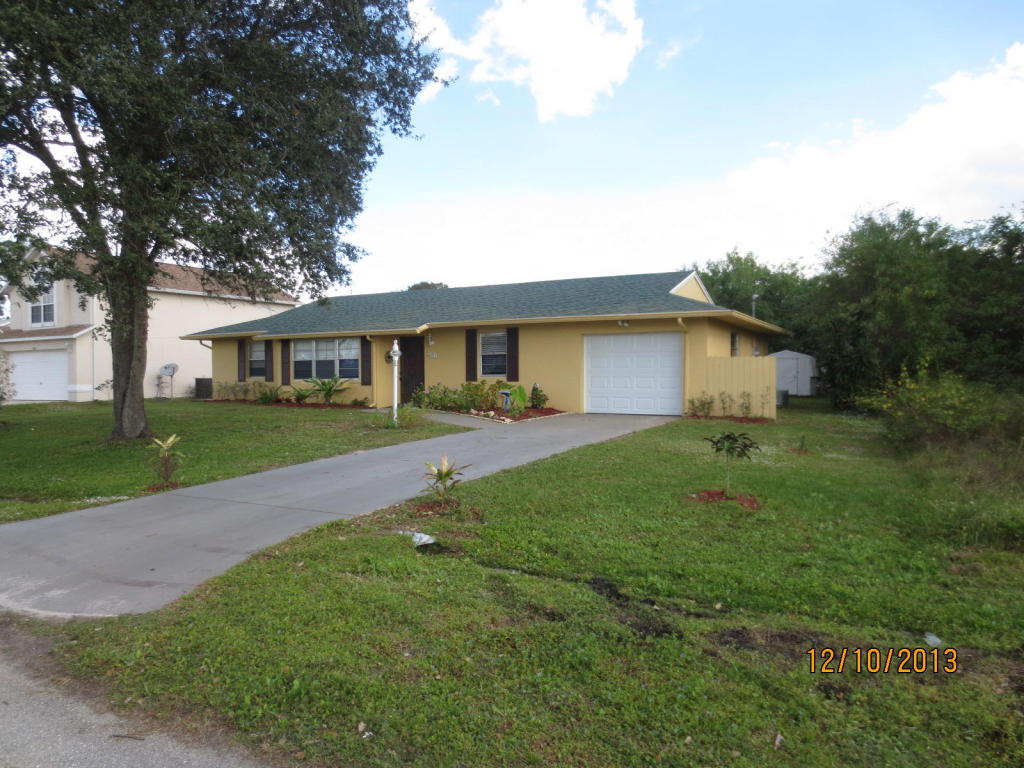 2491 SE Whitehorse Street, Port Saint Lucie, FL 34984