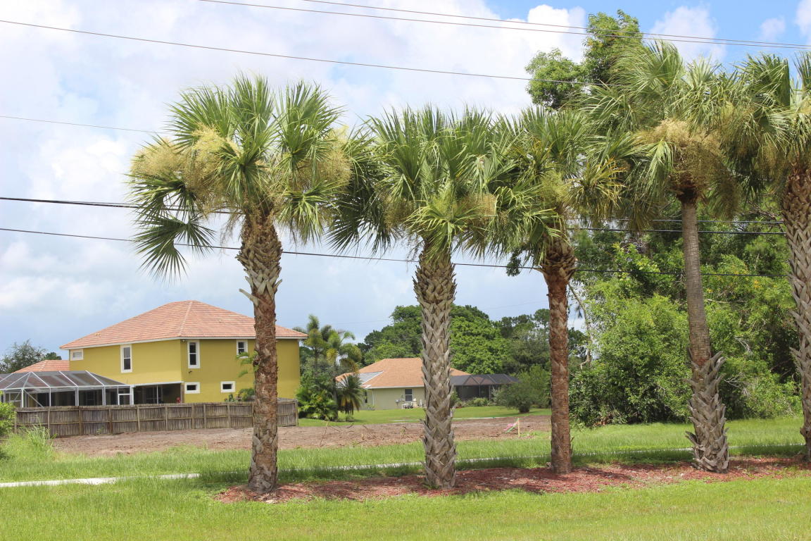 545 SE Nome Drive, Port Saint Lucie, FL 34984