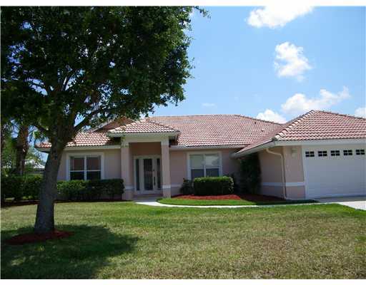1540 SW Mockingbird Circle, Port Saint Lucie, FL 34986