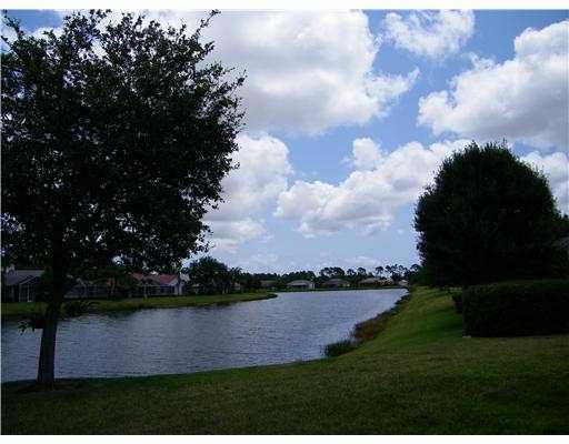 1540 SW Mockingbird Circle, Port Saint Lucie, FL 34986