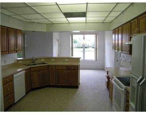1540 SW Mockingbird Circle, Port Saint Lucie, FL 34986
