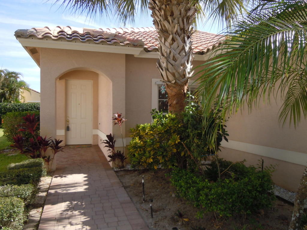 321 NW Breezy Point Loop, Port Saint Lucie, FL 34986