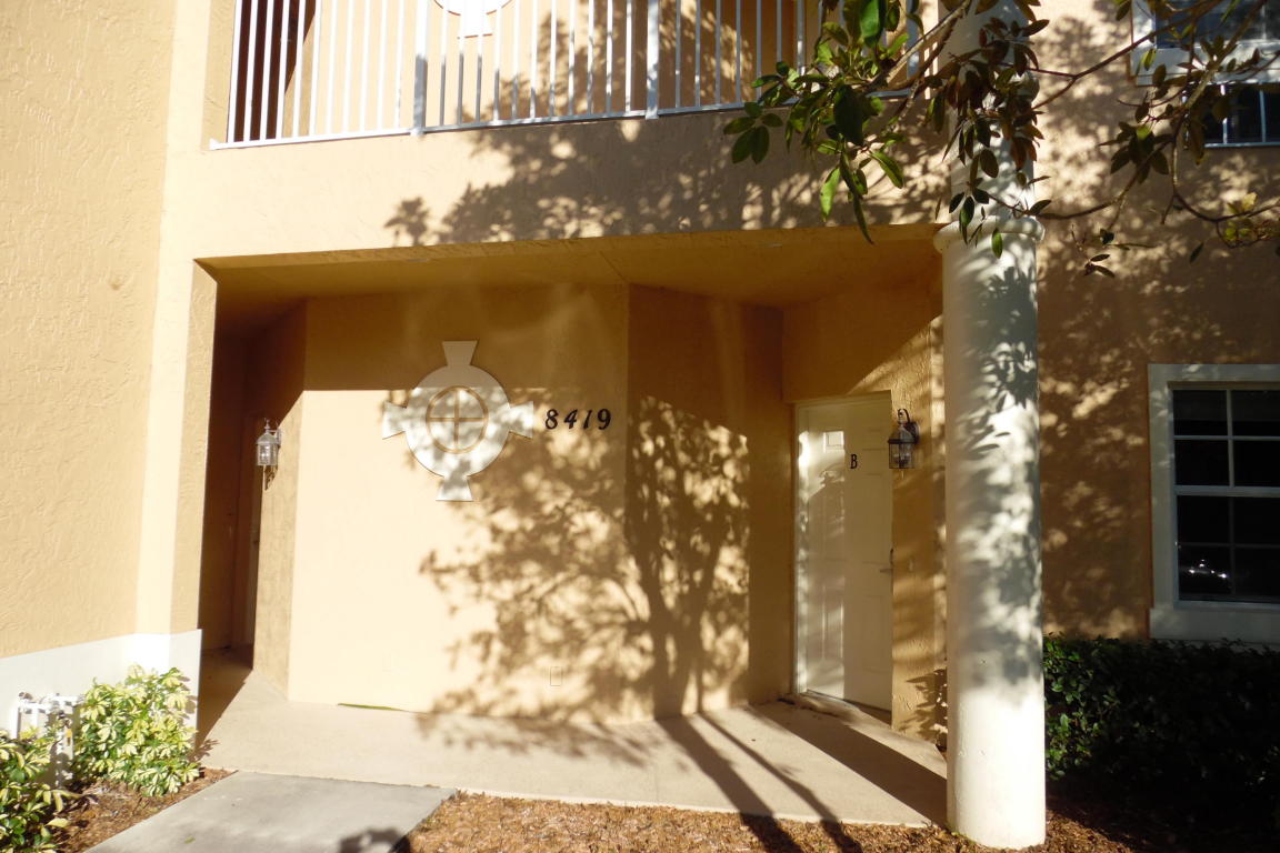 8419 Mulligan Circle, Saint Lucie West, FL 34986