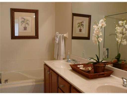 8102 Carnoustie Place, Port Saint Lucie, FL 34986