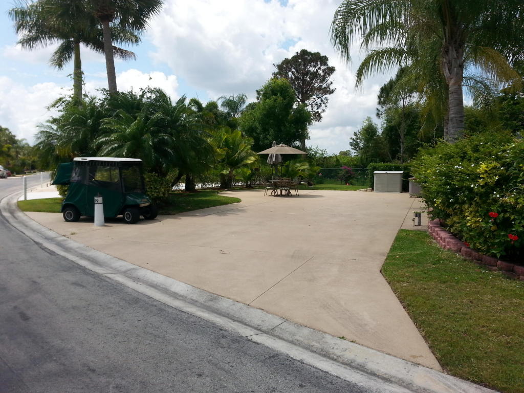39 NW Boundary Drive, Port Saint Lucie, FL 34986