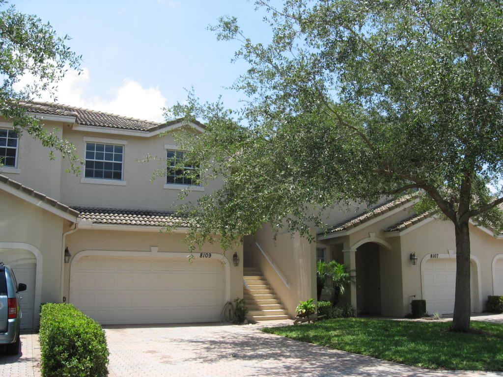 8109 Carnoustie Place, Port Saint Lucie, FL 34986