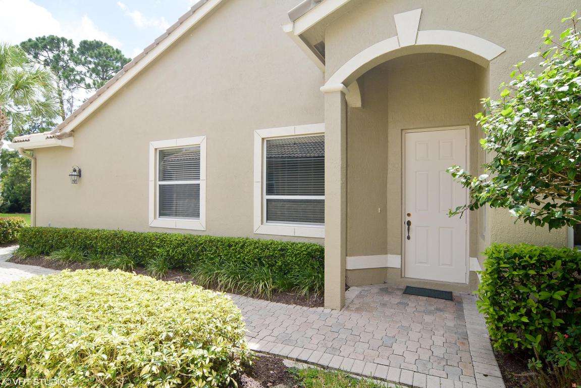 7088 Torrey Pines Circle, Port Saint Lucie, FL 34986