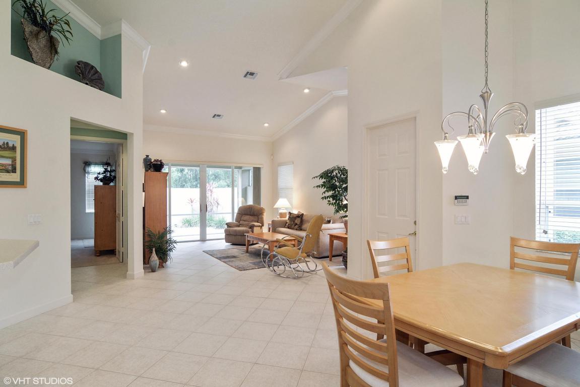 7088 Torrey Pines Circle, Port Saint Lucie, FL 34986