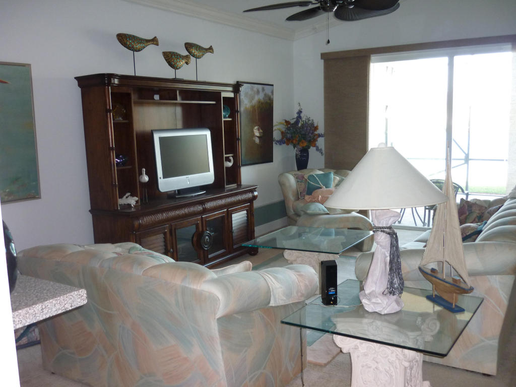 9621 SW Camellia Court, Port Saint Lucie, FL 34987